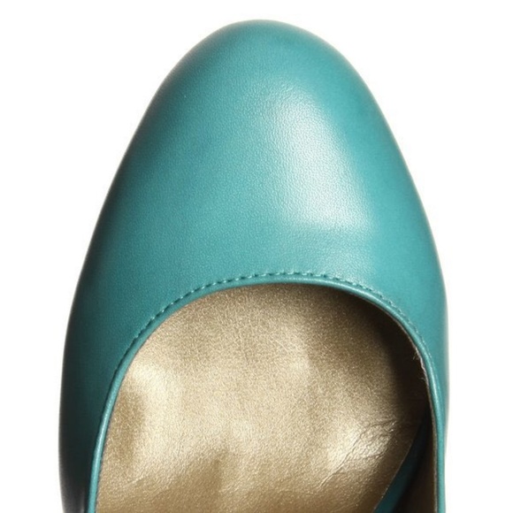 Fergie Olivia Wood Platform Heels - Picture 3 of 6